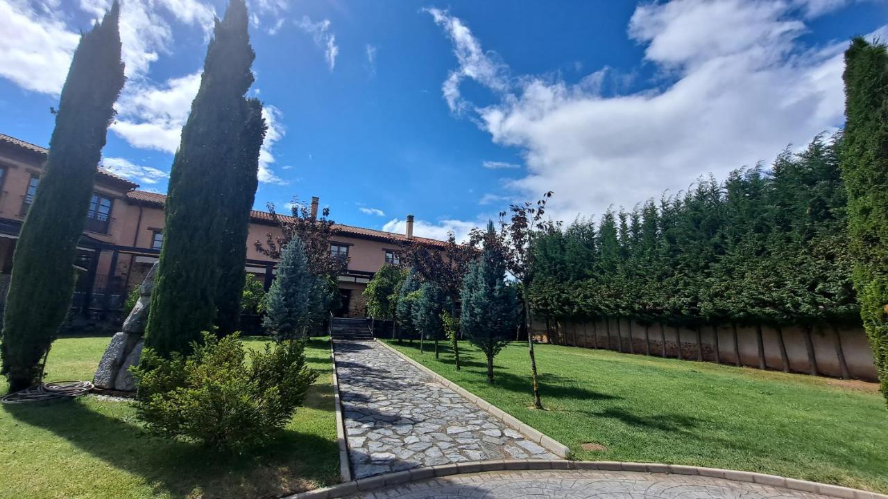 Hotel Palacio del Conde de Rebolledo Villaviciosa de la Ribera Exterior foto