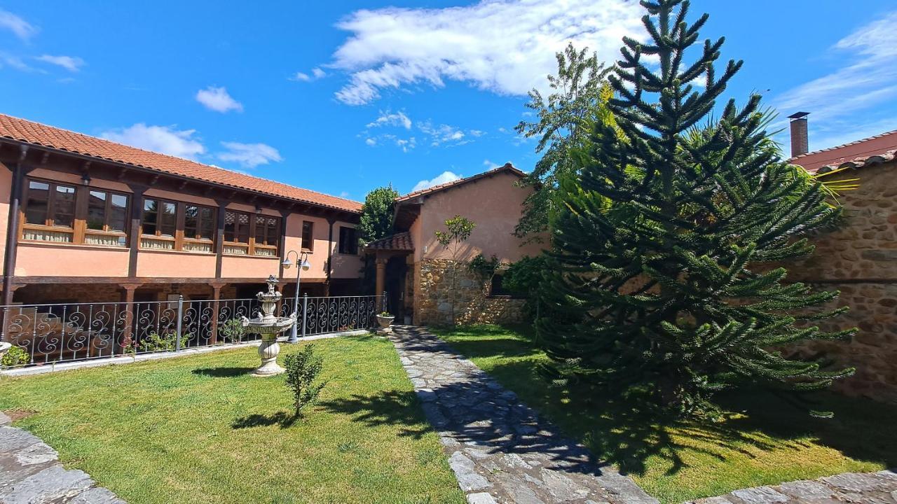 Hotel Palacio del Conde de Rebolledo Villaviciosa de la Ribera Exterior foto