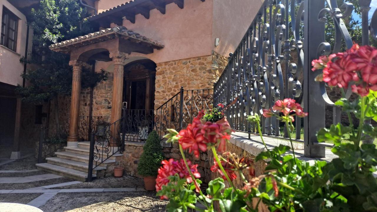 Hotel Palacio del Conde de Rebolledo Villaviciosa de la Ribera Exterior foto