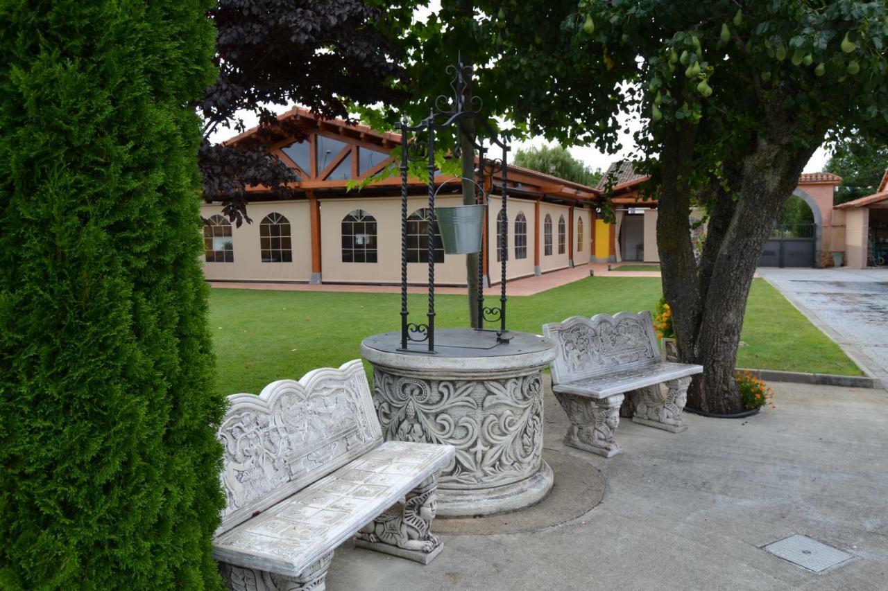 Hotel Palacio del Conde de Rebolledo Villaviciosa de la Ribera Exterior foto