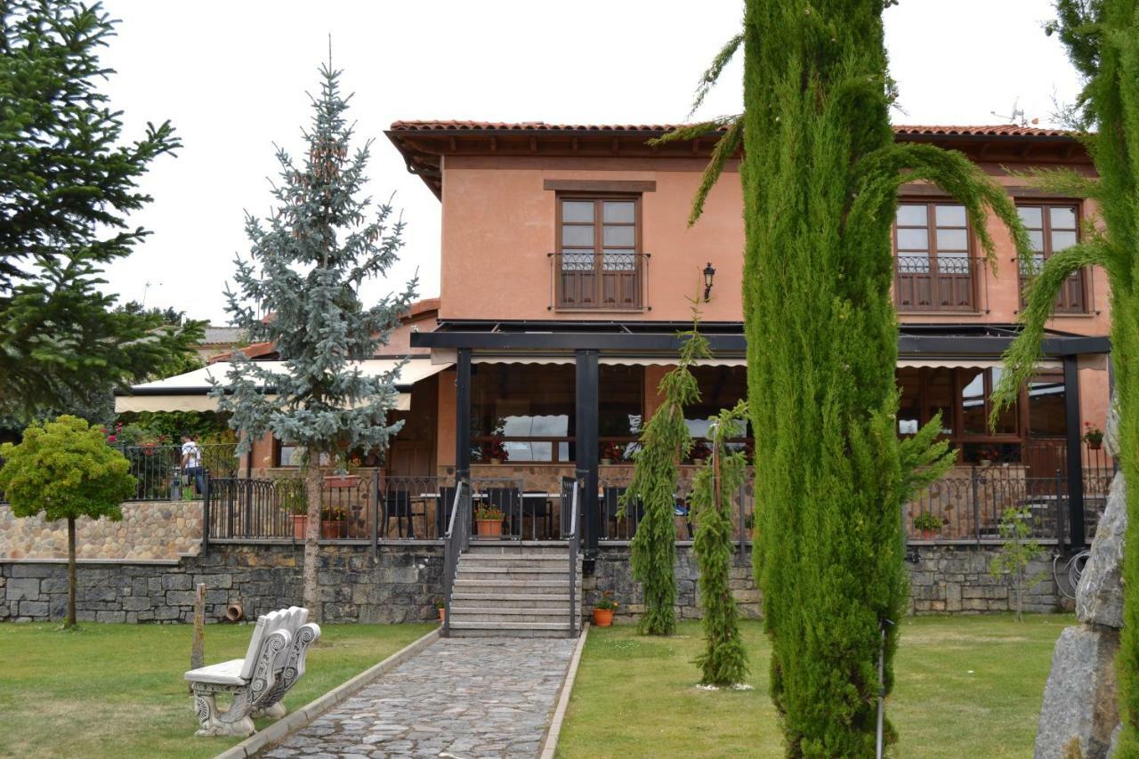 Hotel Palacio del Conde de Rebolledo Villaviciosa de la Ribera Exterior foto