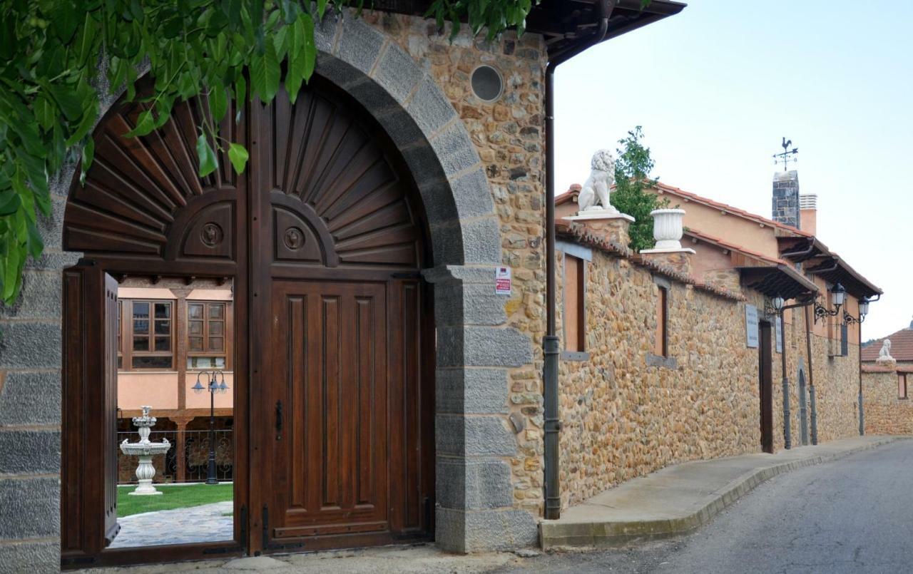 Hotel Palacio del Conde de Rebolledo Villaviciosa de la Ribera Exterior foto