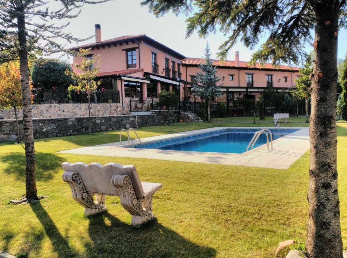 Hotel Palacio del Conde de Rebolledo Villaviciosa de la Ribera Exterior foto